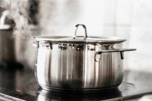 Miks kogenud perenaised töötlevad poti põhja võiga: kõik ei tea seda
