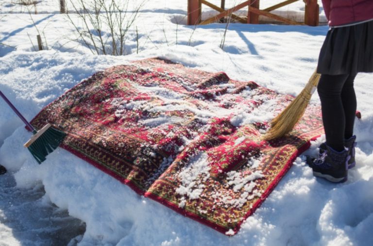 Kuidas meie vanaemad talvel vaipu klopivad. Kas sellel on mõtet?