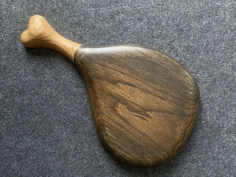 Unustasite oma puidust lõikelauda hooldada? Ära muretse, selle puhastamine on lihtne, kui kasutada mõningaid lihtsaid nippe!