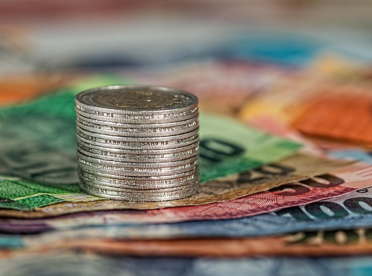 Pia-Maria eesmärk on investeerida miljon eurot. Niimoodi ta investeeriks, kui saaks iga kuu 20 eurot kõrvale panna.