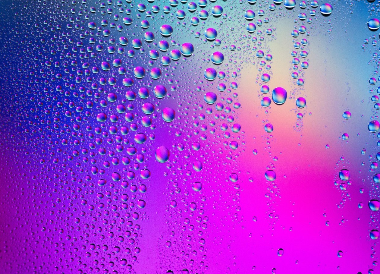 Te ei pea enam pidevalt akendelt vett pühkima. Lihtne niiskuse neelaja toimib nagu käsn.