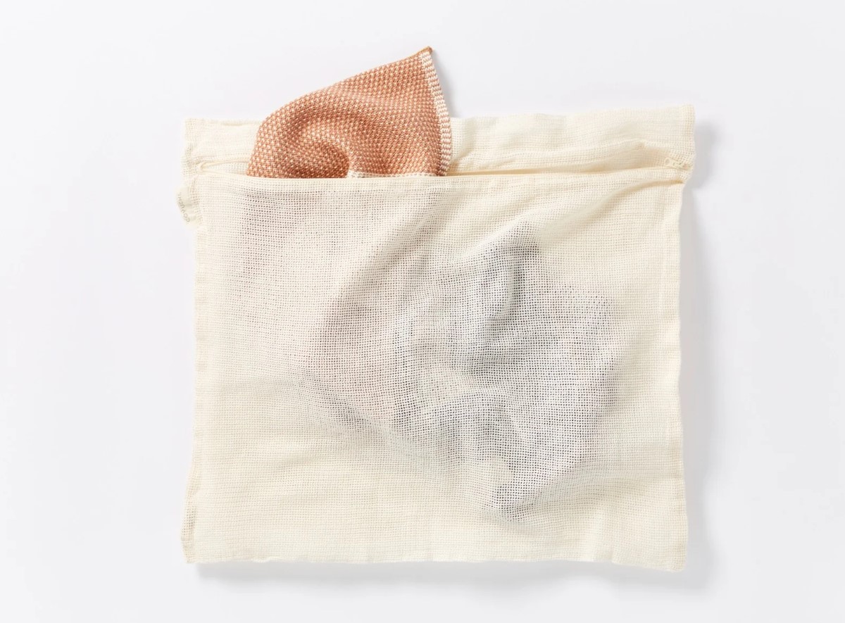 Kas teie sokid kaovad pesemisel? Siin on mõned nõuanded, kuidas vältida sokkide kadumist.